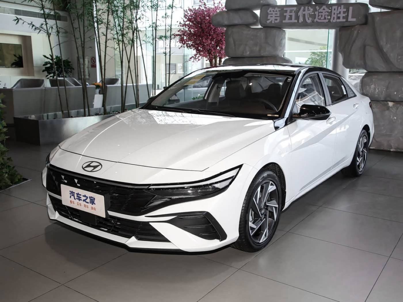 Hyundai Elantra под ключ, доставка в ваш город