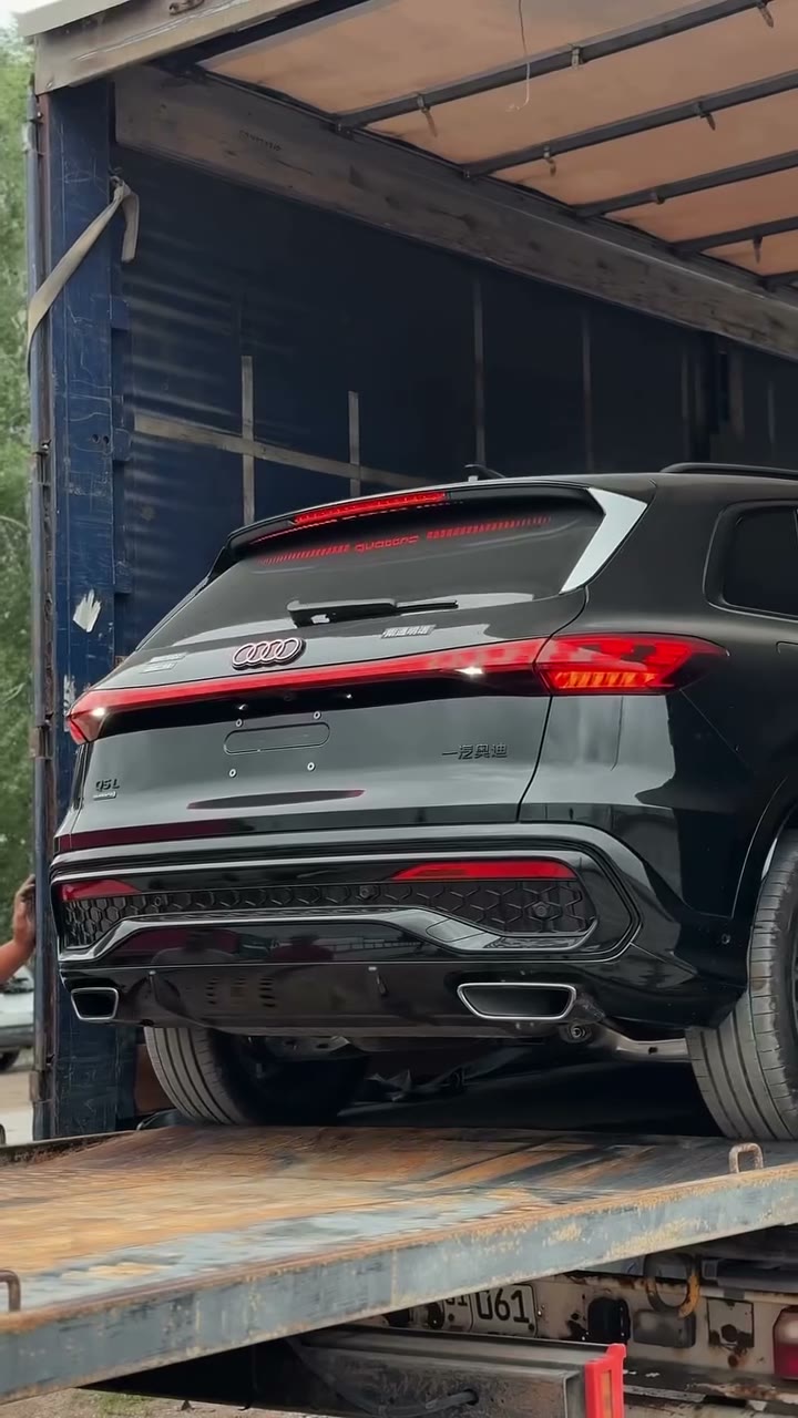 Автовоз с автомобилями — доставка машин клиентам АвтоКартель